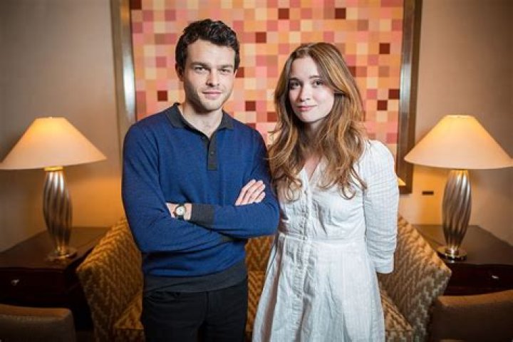 Alden Ehrenreich Height, Weight, Age, Girlfriend, Family, Facts, Biography