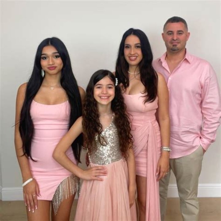 Alex Mir Height, Weight, Age, Spouse, Children