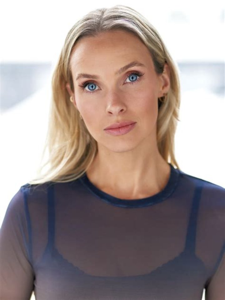 Alicia Banit Height, Weight, Age, Body Statistics