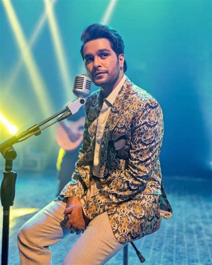 Asim Azhar (popsinger) Wiki,Age,Birthday,Biography,Height,Net Worth ..