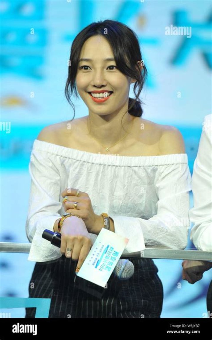 Bai Baihe: TV Actress Detailed Bio, Age, Birthday, & Height Insights and more