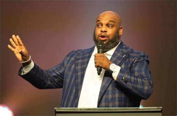 Big Boi - Bio, Age, net worth, weight, height, Wiki, Facts and Family