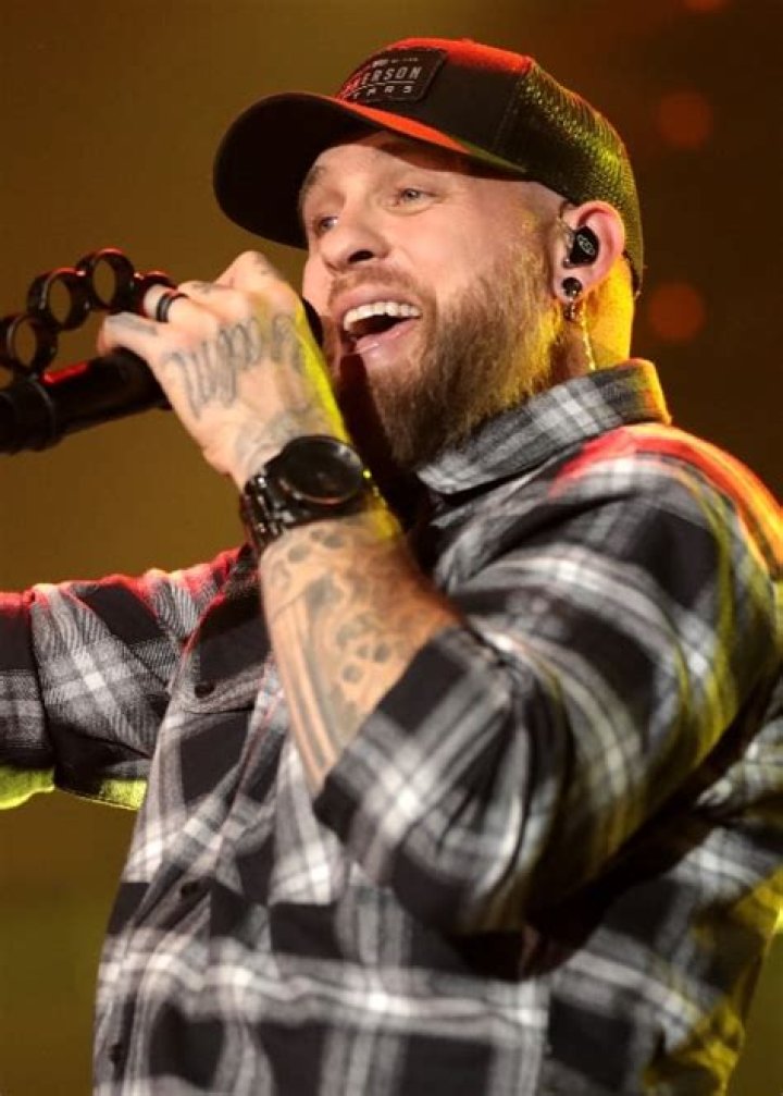 Brantley Gilbert Height, Weight, Age, Wife, Net Worth