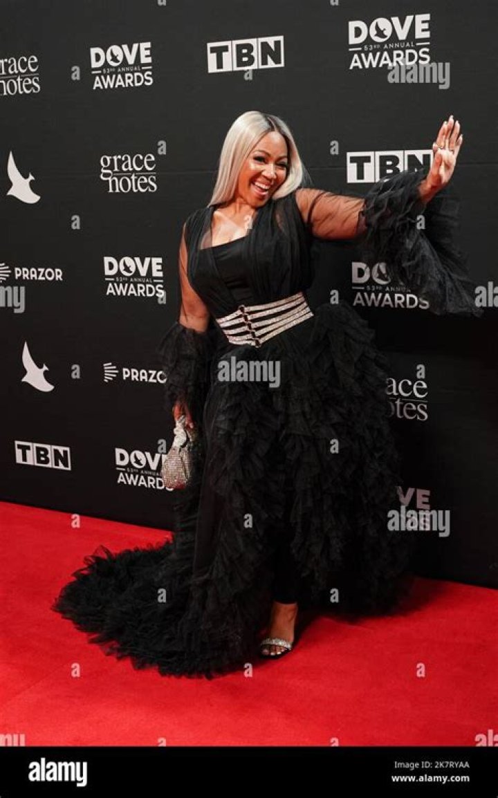 Chris Tomlin & Erica Campbell To Host The 53rd Annual GMA Dove Awards