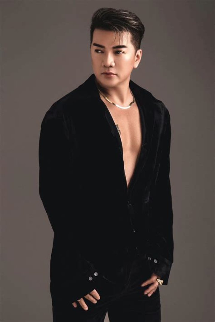 Dam Vinh Hung - Bio, Age, height, Wiki, Facts and Family