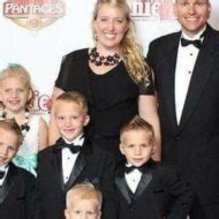 David FamilyFunPack - Bio, Age, height, weight, Wiki, Facts and Family