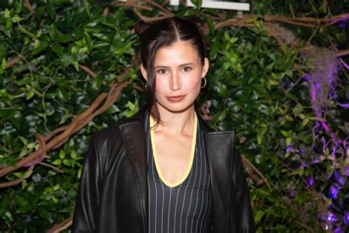 Delaney Rowe (webvideostar) - Wikipedia, Age, Net Worth, Biography , Spotify, TikTok, Facebook, Facts and Family