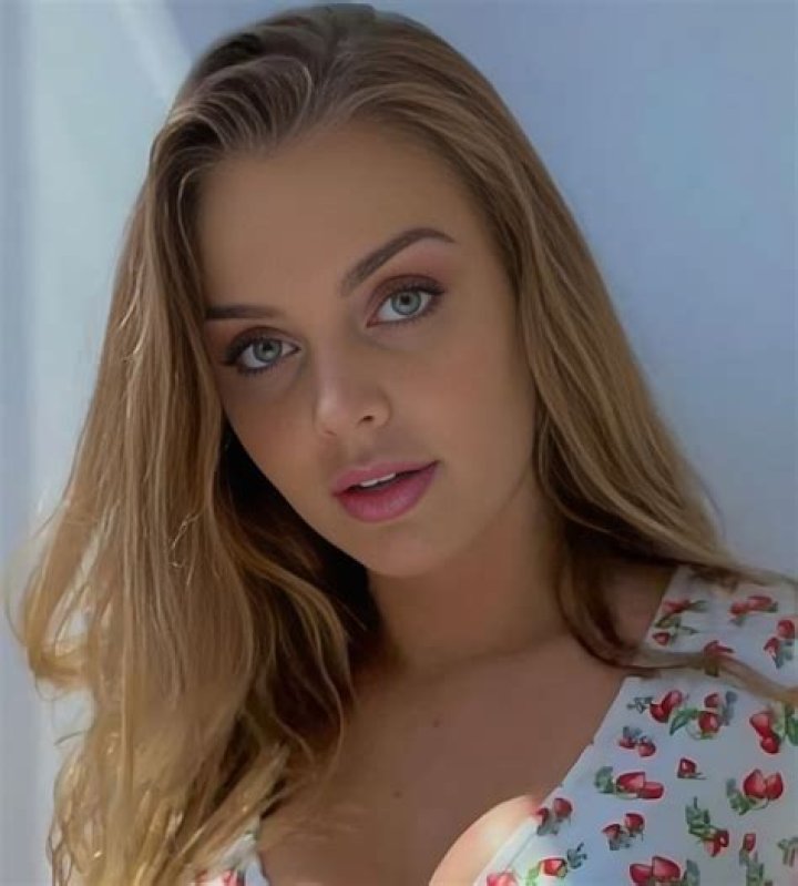 Ellie Wineland (familymember) - Wikipedia, Age, Net Worth, Biography , Spotify, TikTok, Facebook, Facts and Family