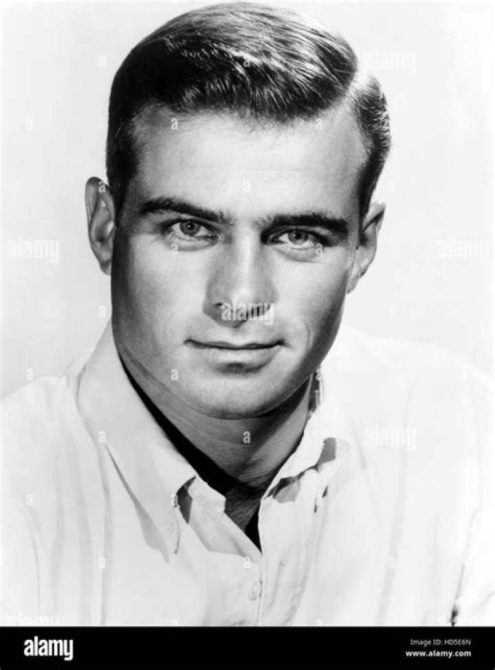 Glenn Corbett - Bio, Age, Wiki, Facts and Family