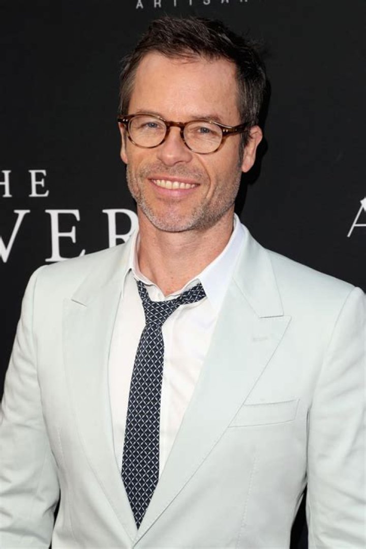 Guy Pearce - Bio, Age, net worth, height, Wiki, Facts and Family