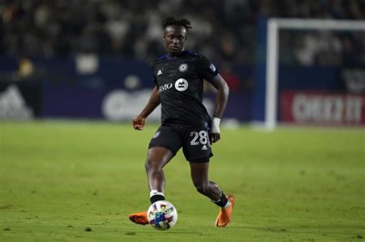 Ismael Kone Bio, Age, Net Worth, Salary, Market Value, Stats, & Dating
