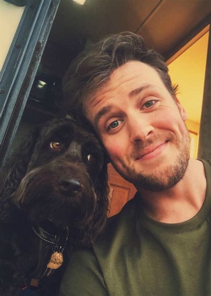 Jack Cutmore-Scott Height, Weight, Age, Girlfriend, Family, Biography