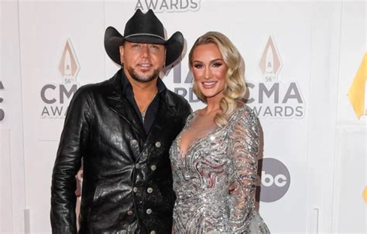 Jason Aldean - Bio, Age, net worth, height, Wiki, Facts and Family