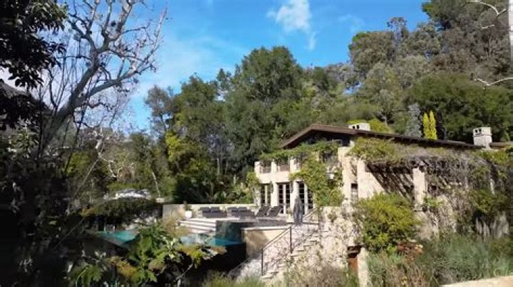 Jennifer Lopez Sells Her Bel Air Compound To Her Neighbor For $34 Million