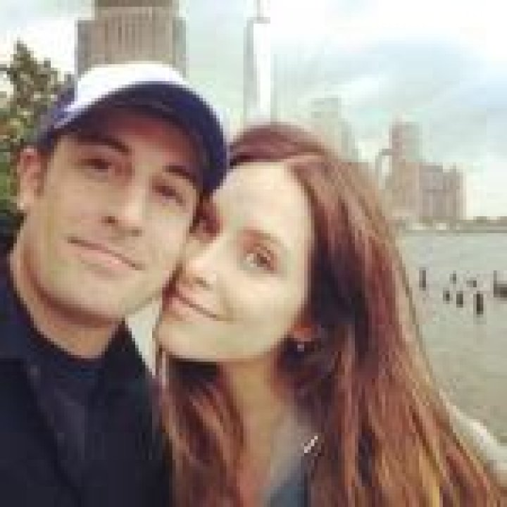 Jenny Mollen Height, Weight, Age, Spouse, Family, Facts, Biography