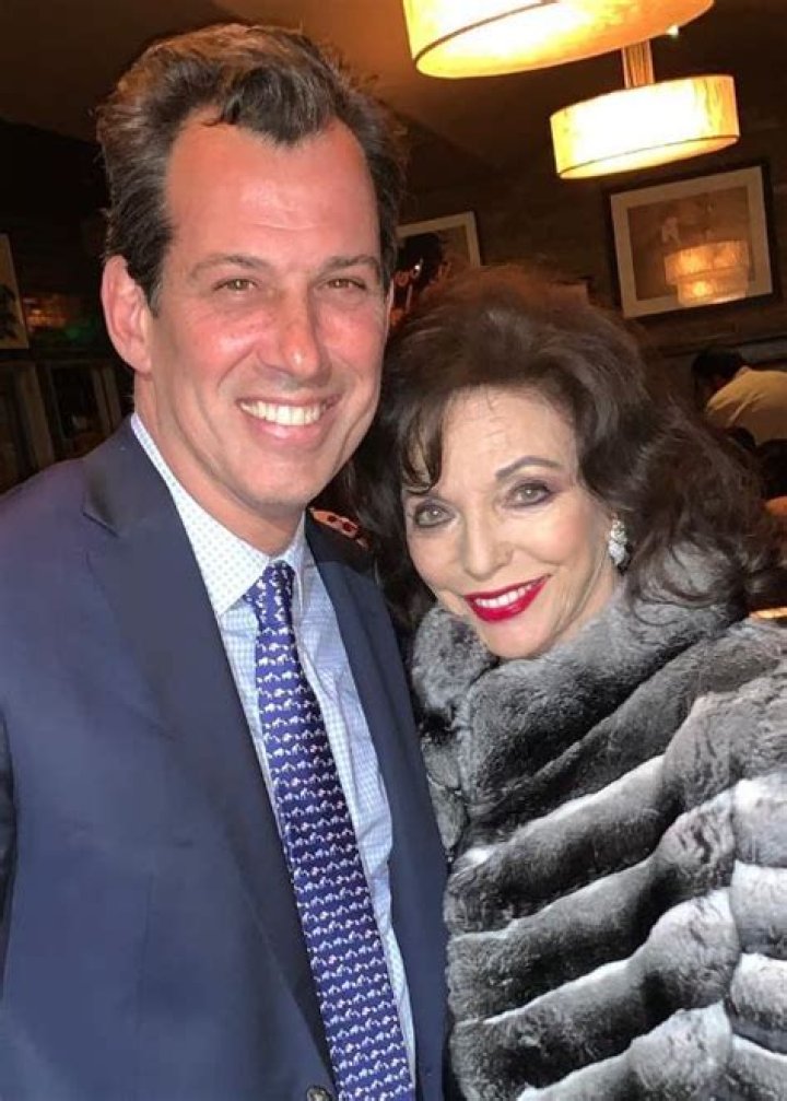 Joan Collins Height, Weight, Age, Spouse, Family, Facts, Biography