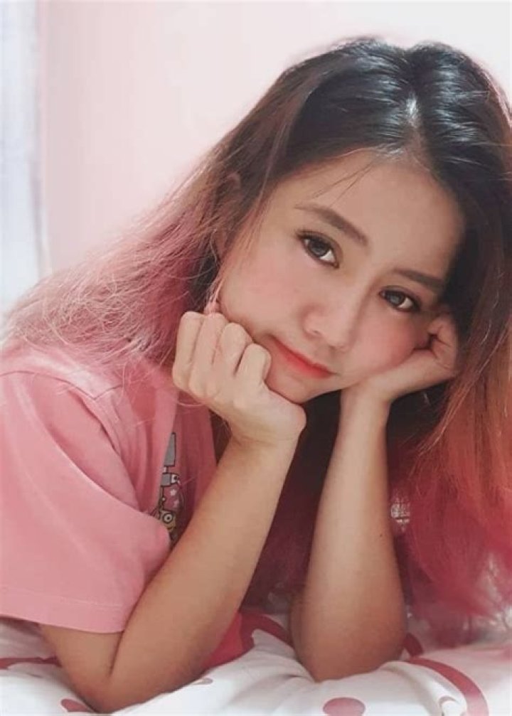 Kiaraakitty Height, Weight, Age, Body Statistics