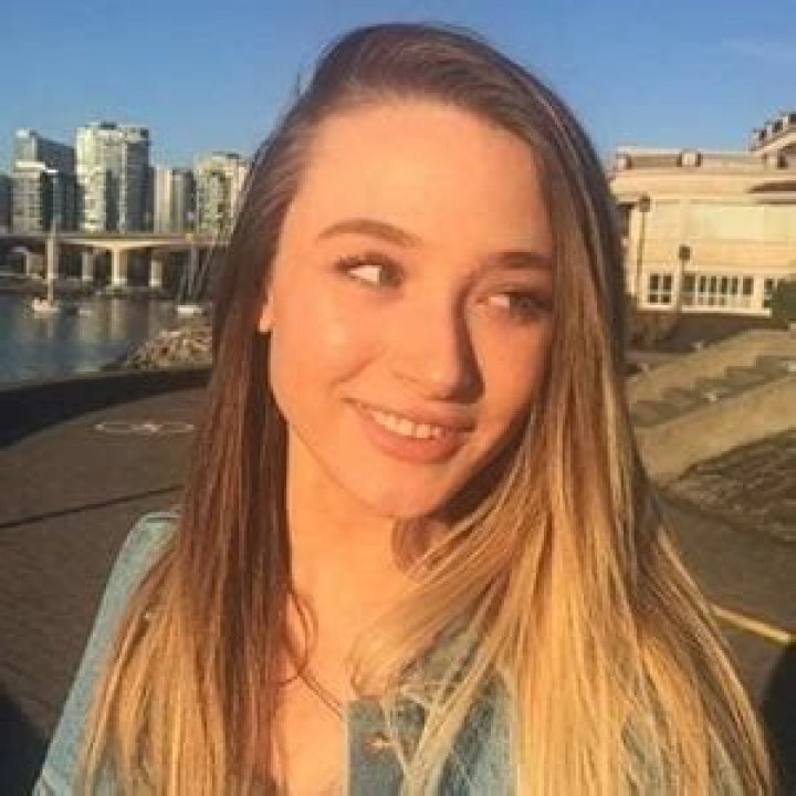 Laine Taylor - Bio, Age, Wiki, Facts and Family