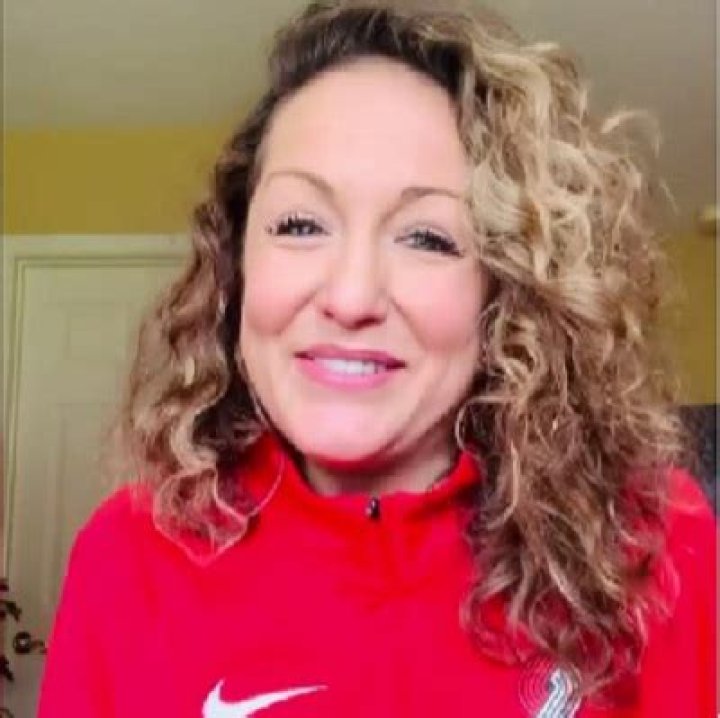 Lisa Dergen, sportscaster, Fox sports, MLB, Salary, Net Worth, Married, husband, children, Facts