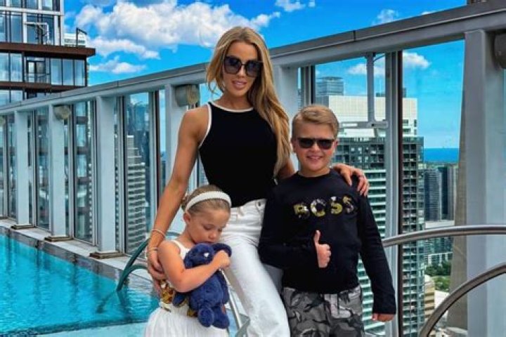 Lisa Hochstein - Bio, Age, Wiki, Facts and Family