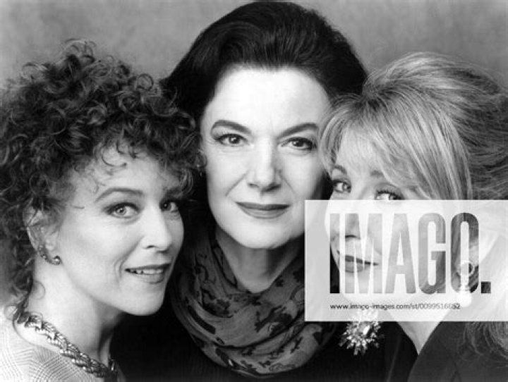 Margaret Whitton - Bio, Age, Wiki, Facts and Family