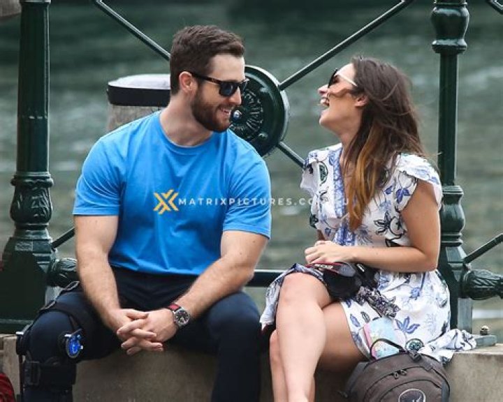 Matt Bennett Height, Weight, Age, Girlfriend, Family, Facts, Biography