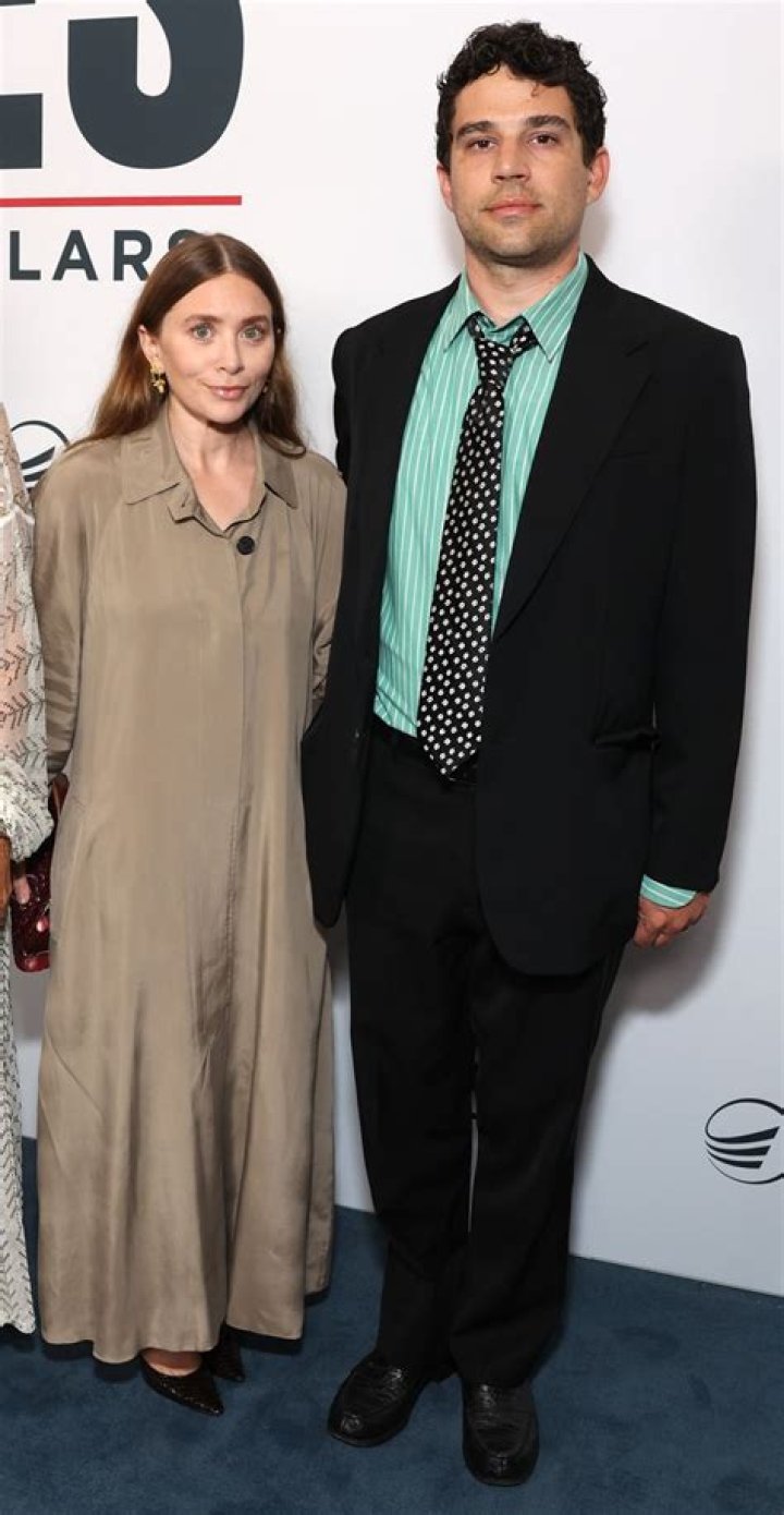 Michael Eisner - Bio, Age, net worth, height, Wiki, Facts and Family