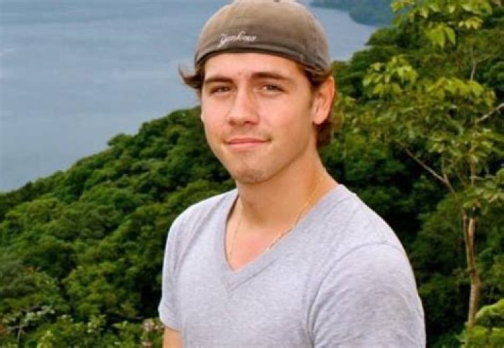 Munro Chambers Height, Weight, Age, Body Statistics