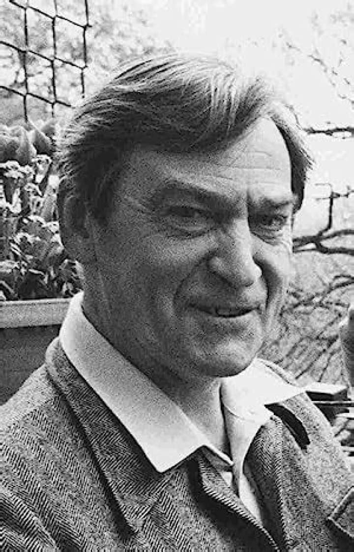 Patrick Troughton - Bio, Age, height, Wiki, Facts and Family