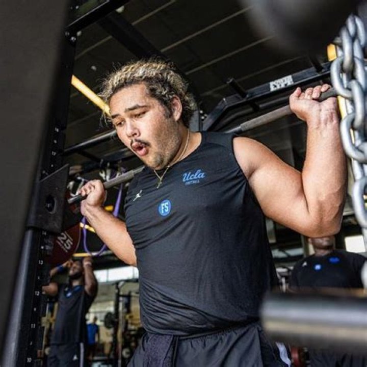 Sean Rhyan Bio, Age, Net Worth, Salary, Contract, NFL Draft, Stats, & Girlfriend