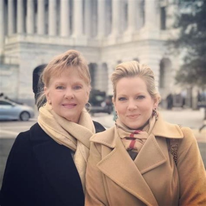 Shannon Bream Height, Weight, Age, Spouse, Family, Biography, Facts