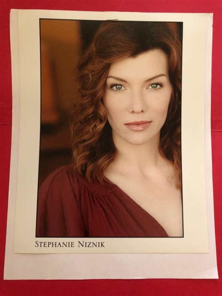 Stephanie Niznik - Bio, Age, Wiki, Facts and Family