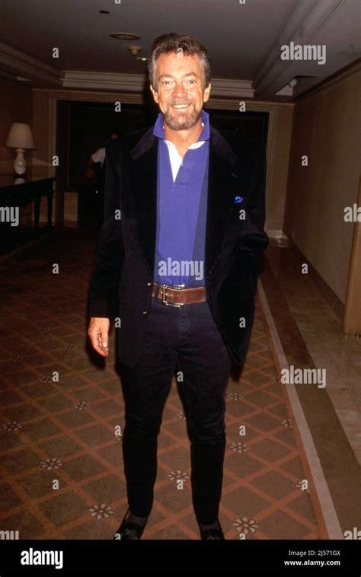 Stephen J. Cannell - Bio, Age, Wiki, Facts and Family