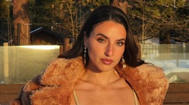 Vanessa James - Bio, Age, Wiki, Facts and Family