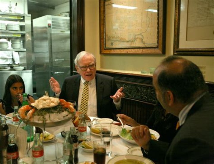 Want To Have Lunch With Warren Buffett? Just Shell Out $2.68M
