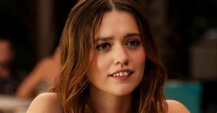 Who is Aimee Mullins Dating Now?