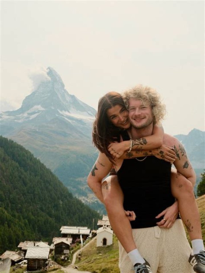 Who is Ari Borovoy Dating Now?