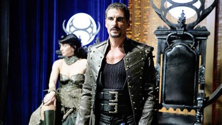 Who Is Cliff Simon? 5 Things About ‘Stargate’ Actor Who Died At 58 – Hollywood Life