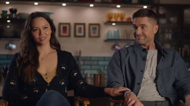 Who is Elle Bradford Dating Now?