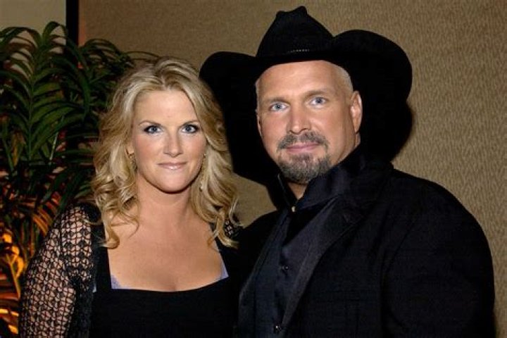 Who is Garth Brooks Dating Now?