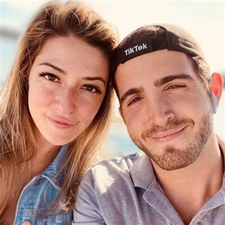 Who is Josette Pimenta Dating Now