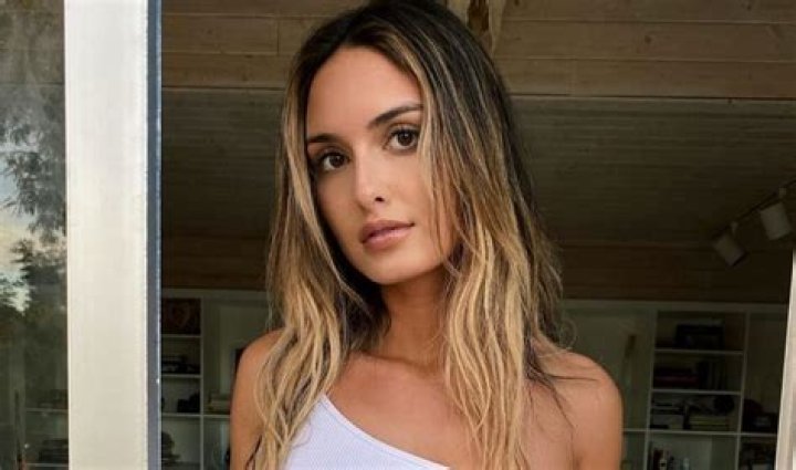 Who is Julia Rose Dating Now?