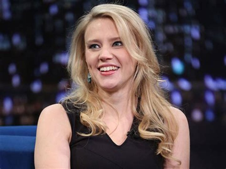 Who is Kate McKinnon Dating Now