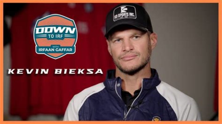 Who is Kevin Bieksa Dating Now