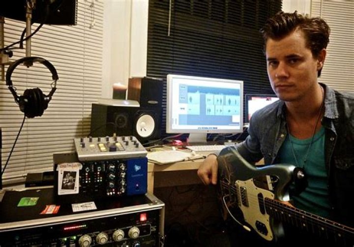 Who is Michael Guy Chislett Dating Now?