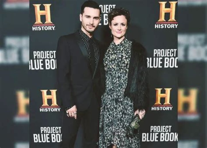 Who is Michael Malarkey Dating Now?