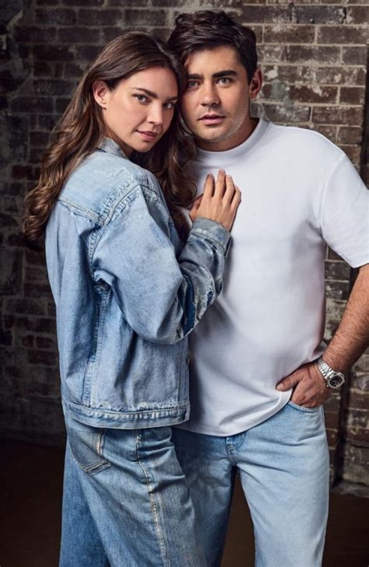 Who is Peta Todd Dating Now?