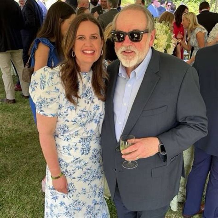 Who is Sarah Huckabee Sanders Dating Now?
