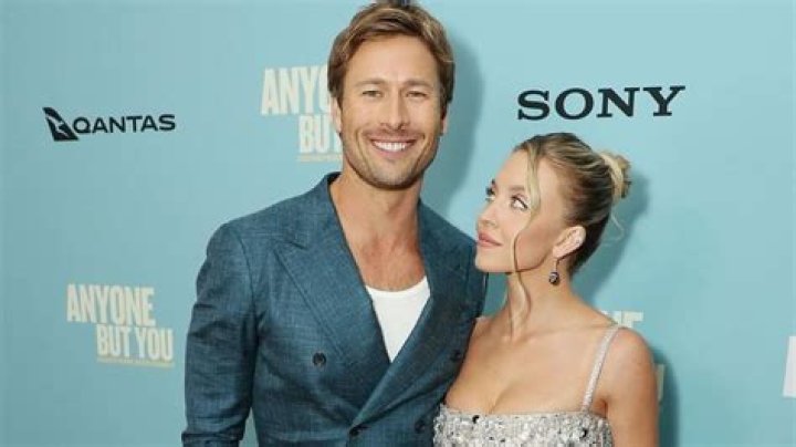 Who is Sydney Carlson Dating Now