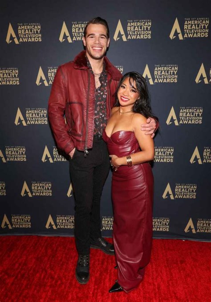 Who is Tucker Martine Dating Now?